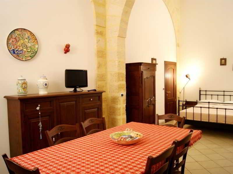 Federico II Bed & Breakfast Brindisi Exterior photo